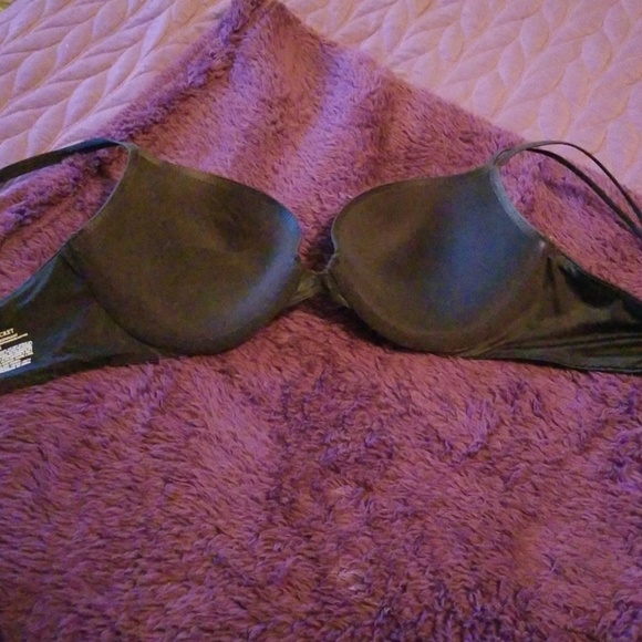 Victoria's Secret Bra - Picture 2 of 3
